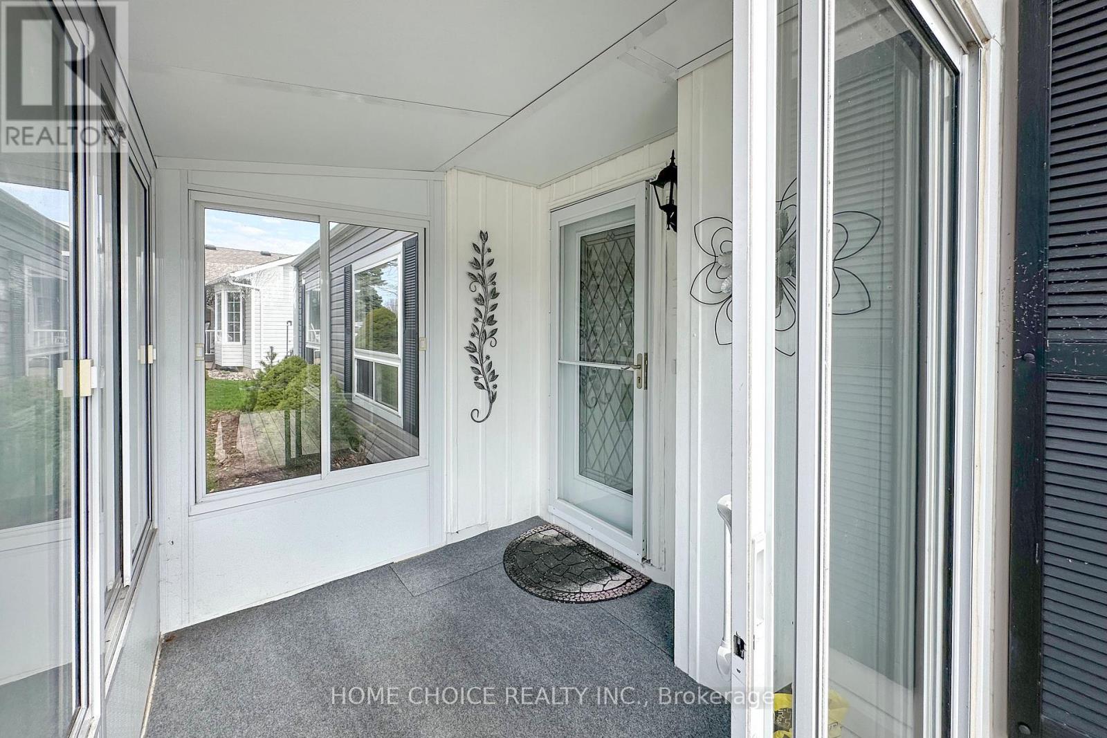 8 Loyalist Court, Clarington, Ontario  L1B 1A8 - Photo 3 - E13046006