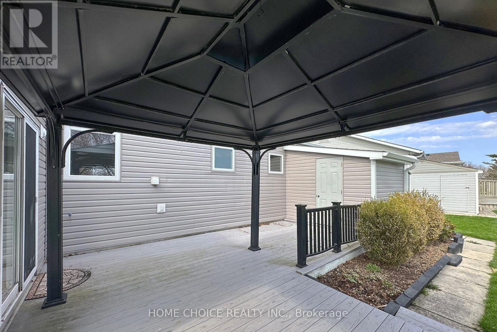 8 Loyalist Court, Clarington, Ontario  L1B 1A8 - Photo 32 - E13046006