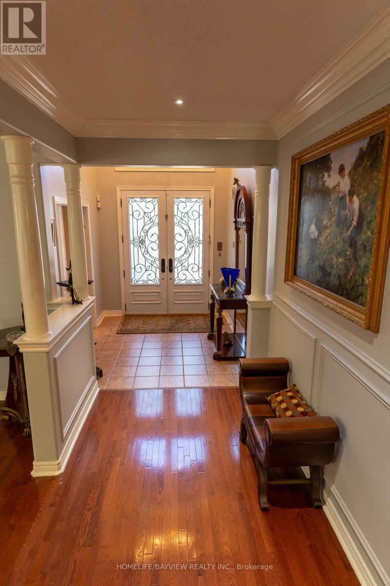 8 Pico Crescent, Vaughan, Ontario  L4J 8P4 - Photo 3 - N13046026