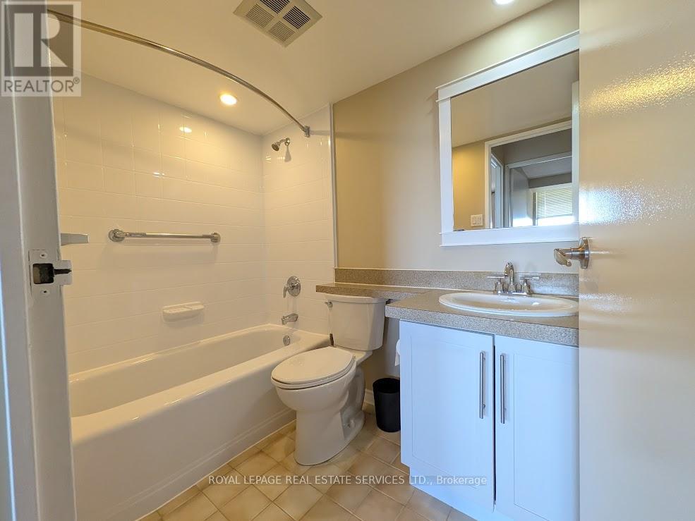 1510 - 3845 Lake Shore Boulevard W, Toronto, Ontario  M8W 4Y3 - Photo 17 - W13046012