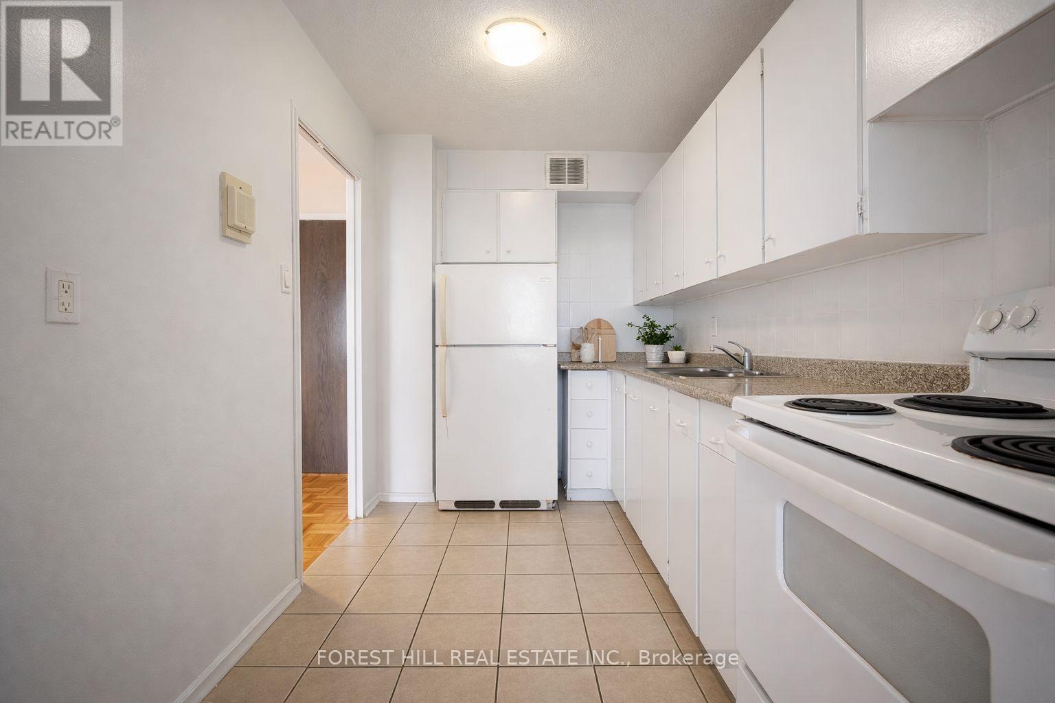 1804 - 470 Sentinel Road, Toronto, Ontario  M3J 1V6 - Photo 4 - W13046018