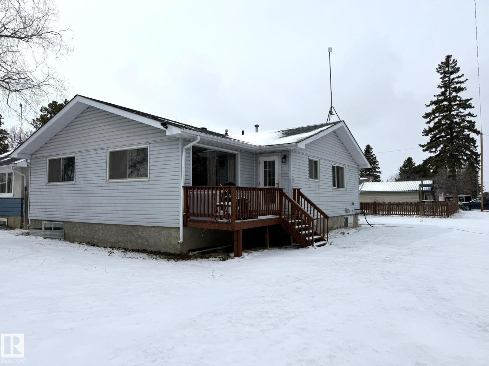 5116 48 ST, warburg, Alberta