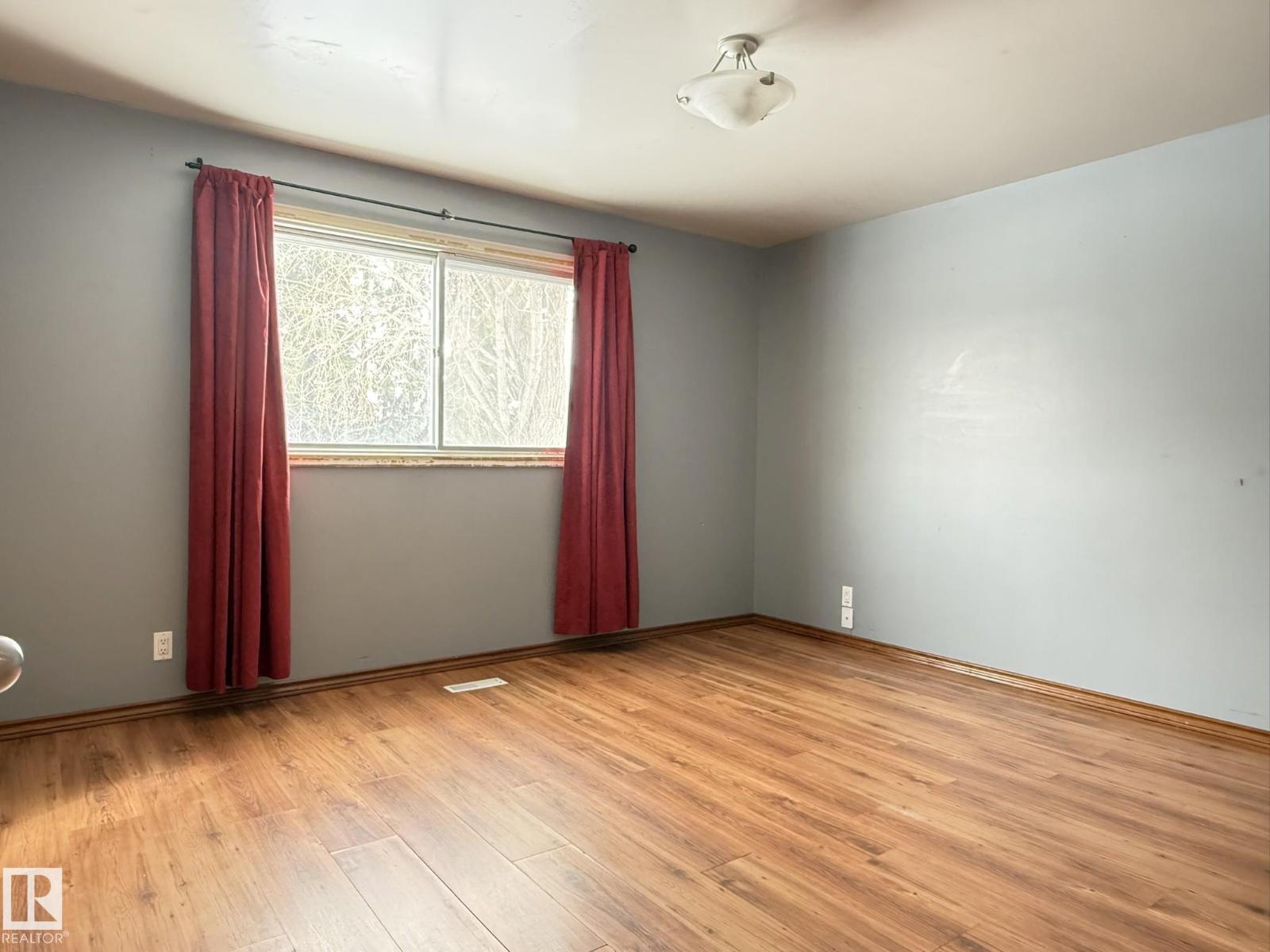 5116 48 St, Warburg, Alberta  T0C 2T0 - Photo 11 - E4484313