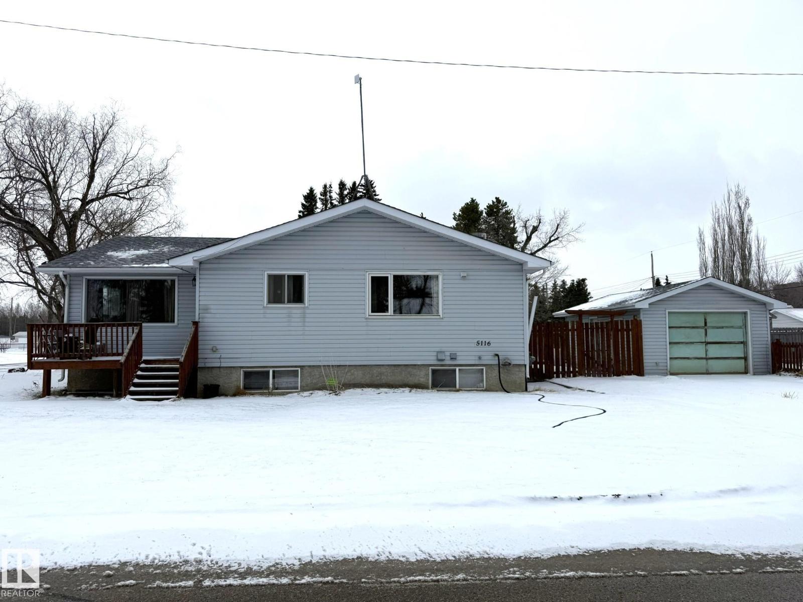 5116 48 St, Warburg, Alberta  T0C 2T0 - Photo 2 - E4484313