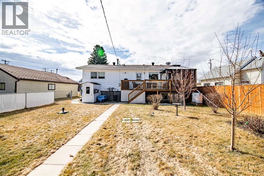 5116 54 Avenue, Eckville, Alberta  T0M 0X0 - Photo 4 - A2304745