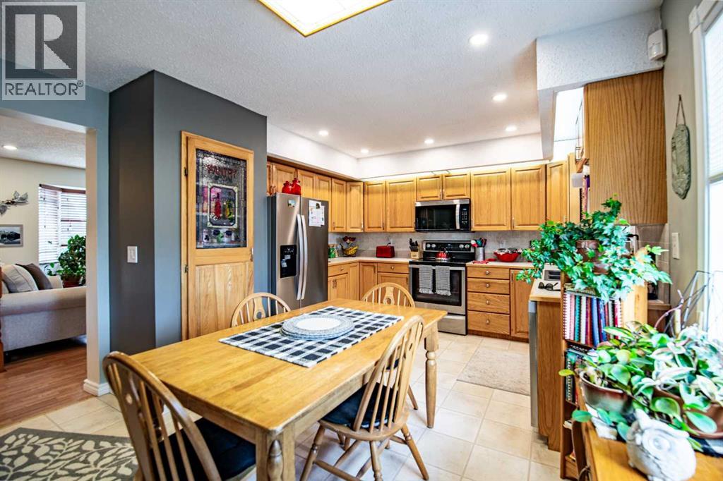 5116 54 Avenue, Eckville, Alberta  T0M 0X0 - Photo 8 - A2304745