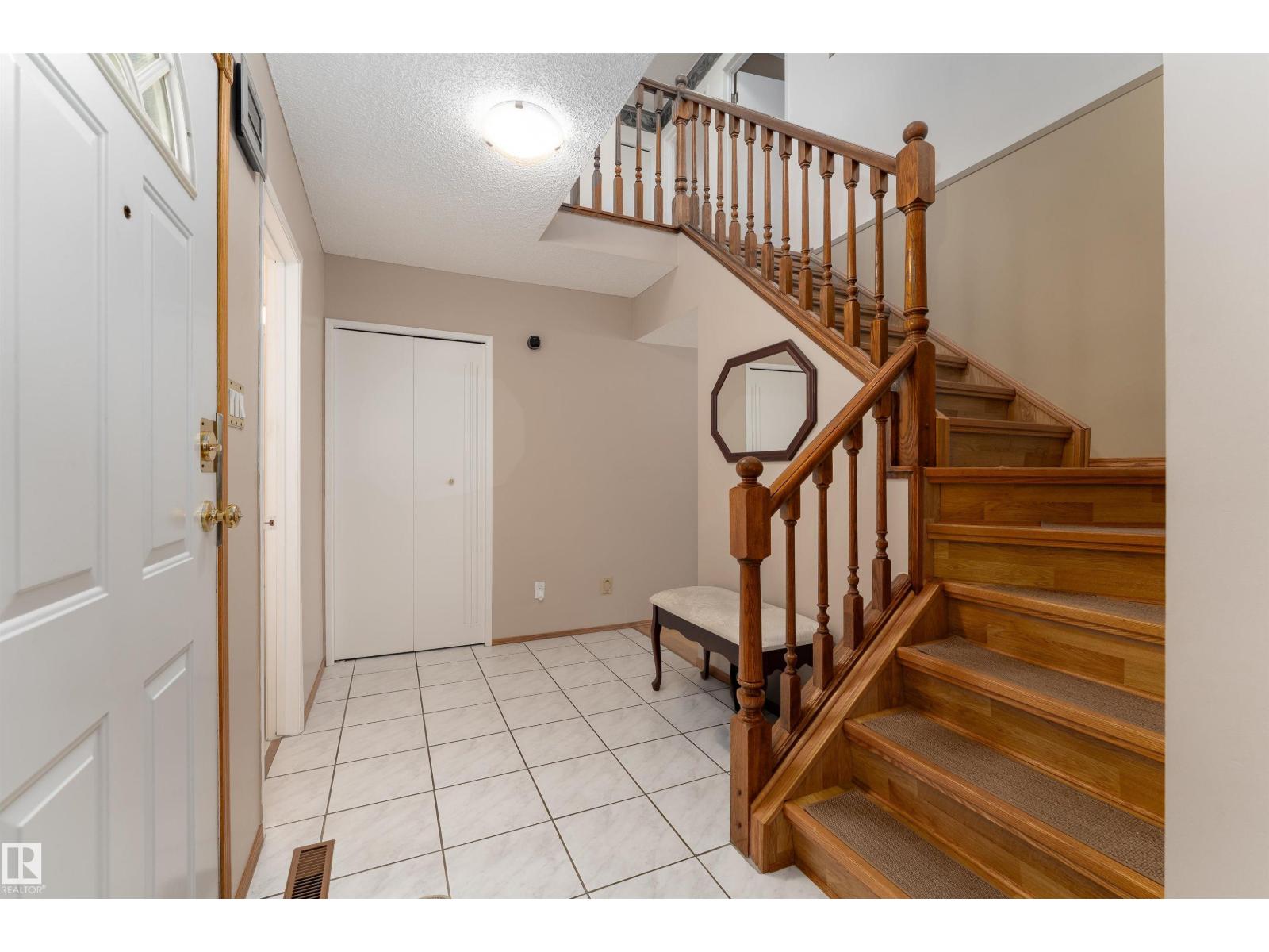 3627 146 Av Nw, Edmonton, Alberta  T5Y 2J6 - Photo 9 - E4484203
