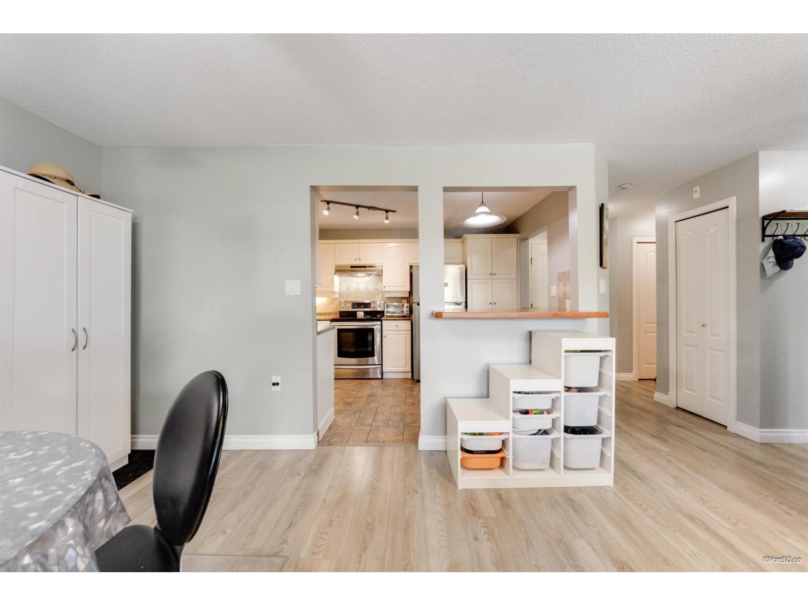 203 17740 58a Avenue, Surrey, British Columbia  V3S 8M5 - Photo 7 - R3114490