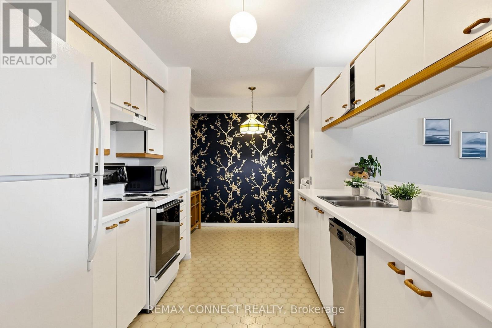 2106 - 100 Upper Madison Avenue, Toronto, Ontario  M2N 6M4 - Photo 14 - C13046070