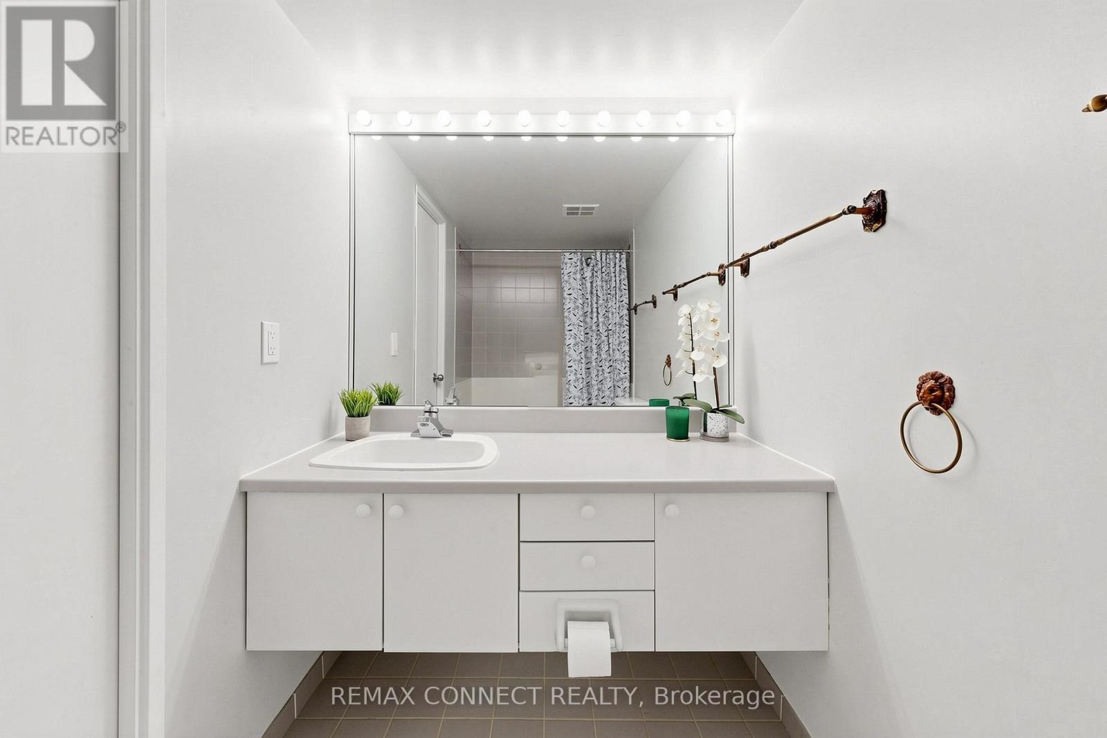 2106 - 100 Upper Madison Avenue, Toronto, Ontario  M2N 6M4 - Photo 23 - C13046070