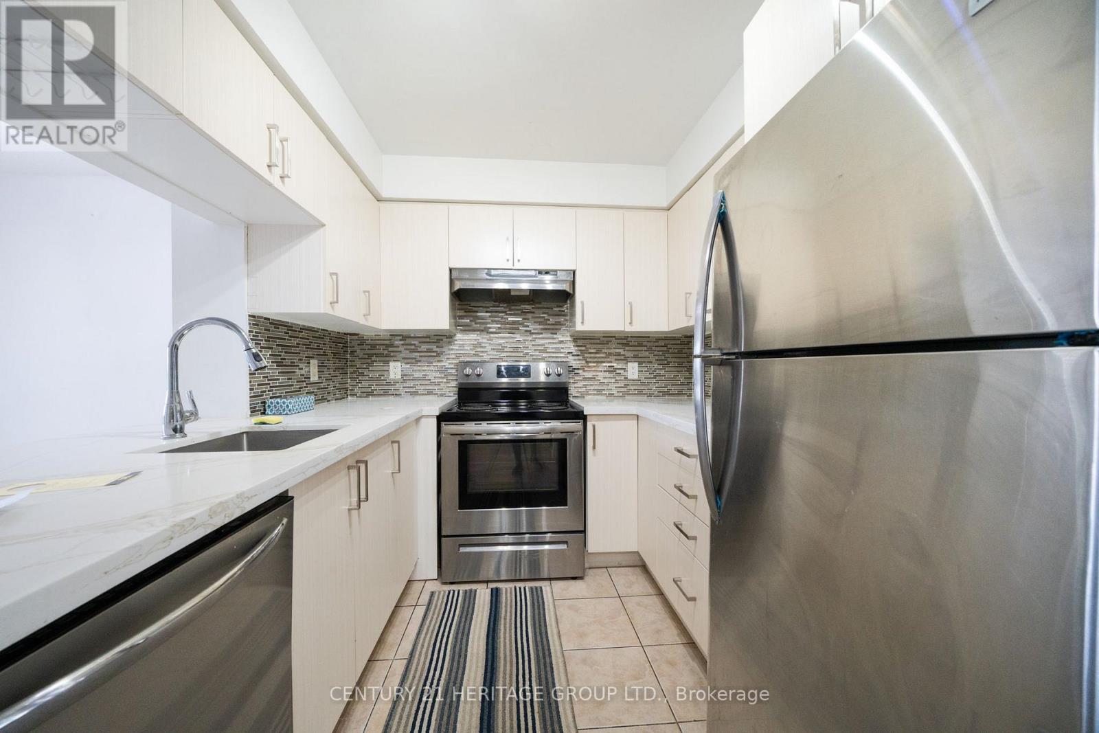 415 - 8 Mondeo Drive, Toronto, Ontario  M1P 5C7 - Photo 9 - E13046044