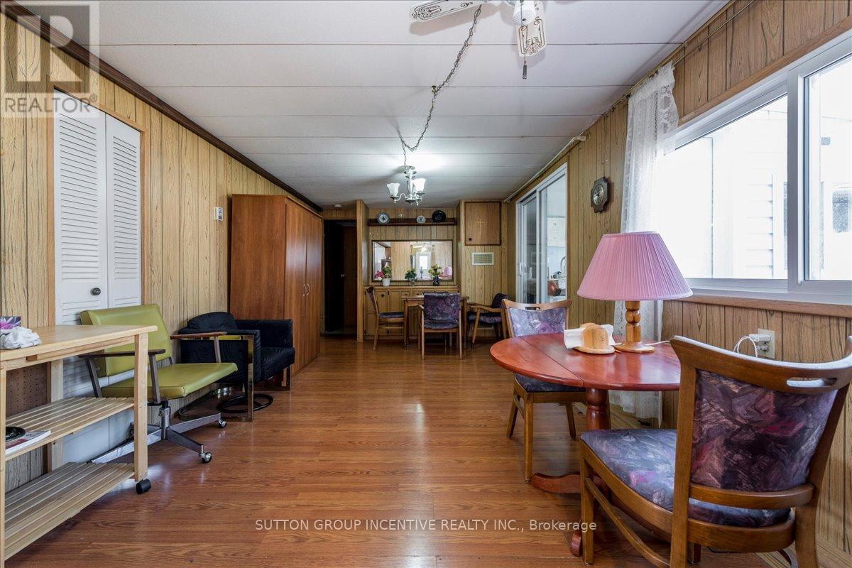 2 Mimosa Crescent, Innisfil, Ontario  L9S 1P7 - Photo 10 - N13046048