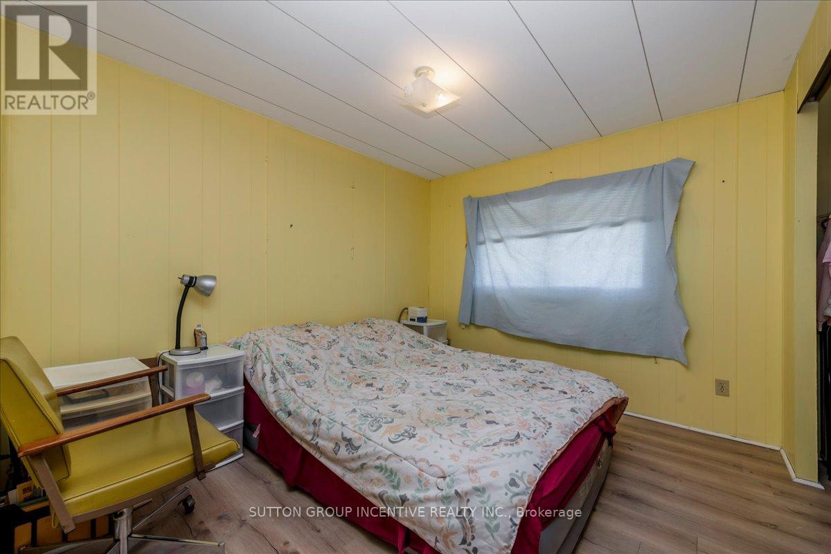 2 Mimosa Crescent, Innisfil, Ontario  L9S 1P7 - Photo 13 - N13046048