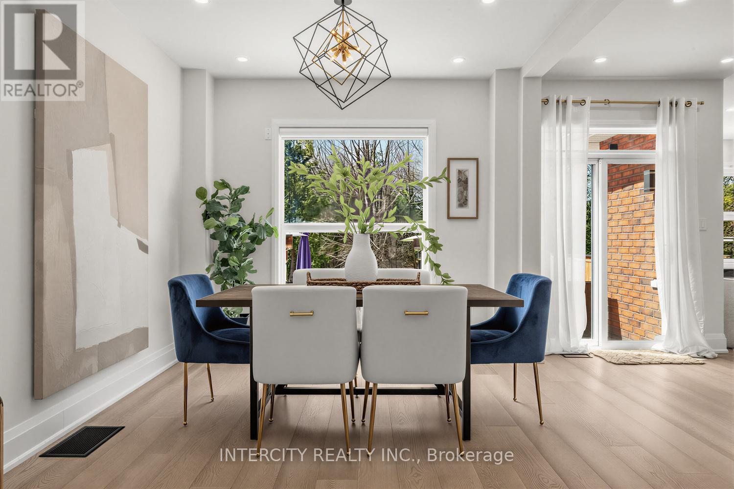 75 Canoe Court, Richmond Hill, Ontario  L4E 3Y2 - Photo 5 - N13046064