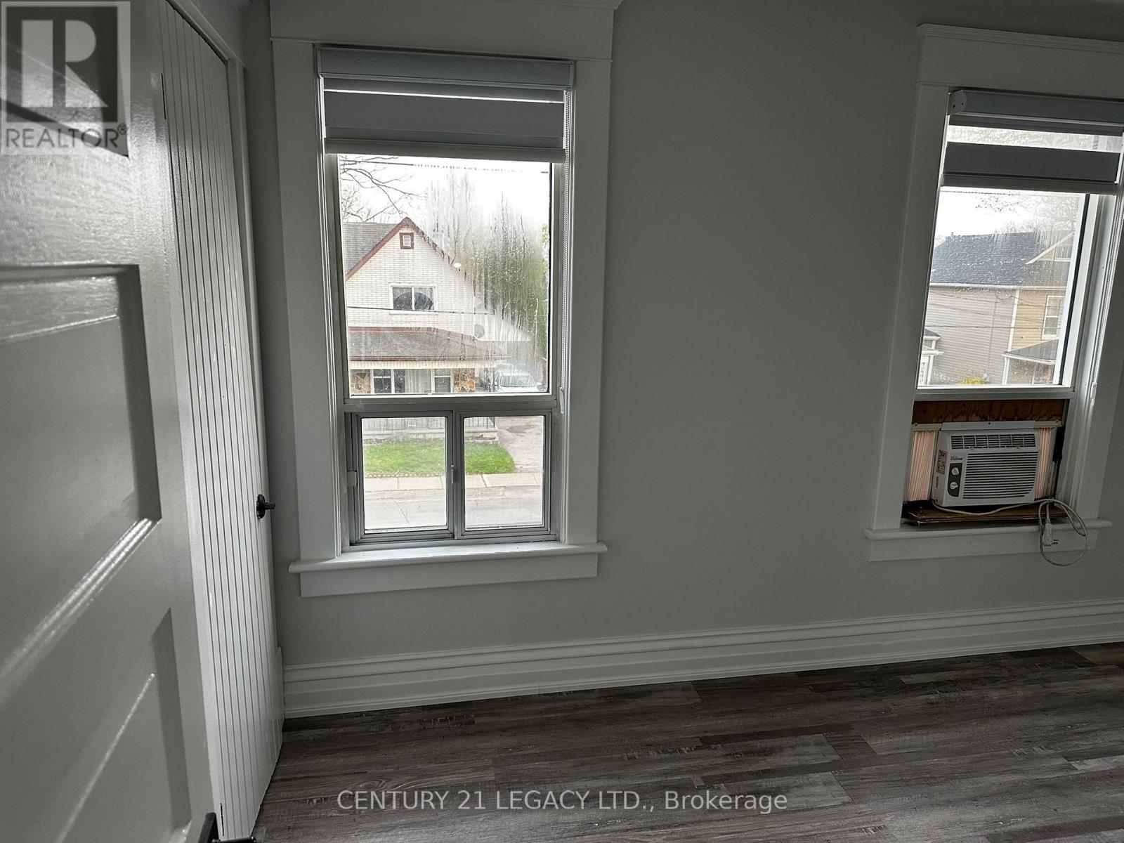 6251 Ker Street E, Niagara Falls, Ontario  L2G 1X7 - Photo 11 - X13046052