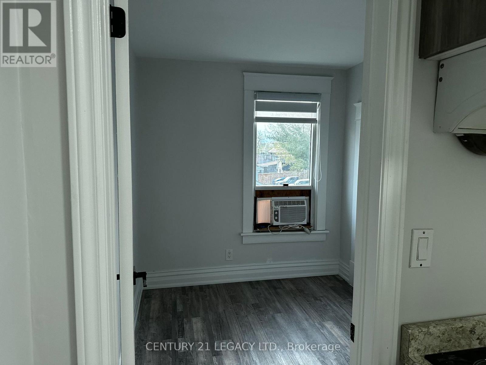 6251 Ker Street E, Niagara Falls, Ontario  L2G 1X7 - Photo 13 - X13046052