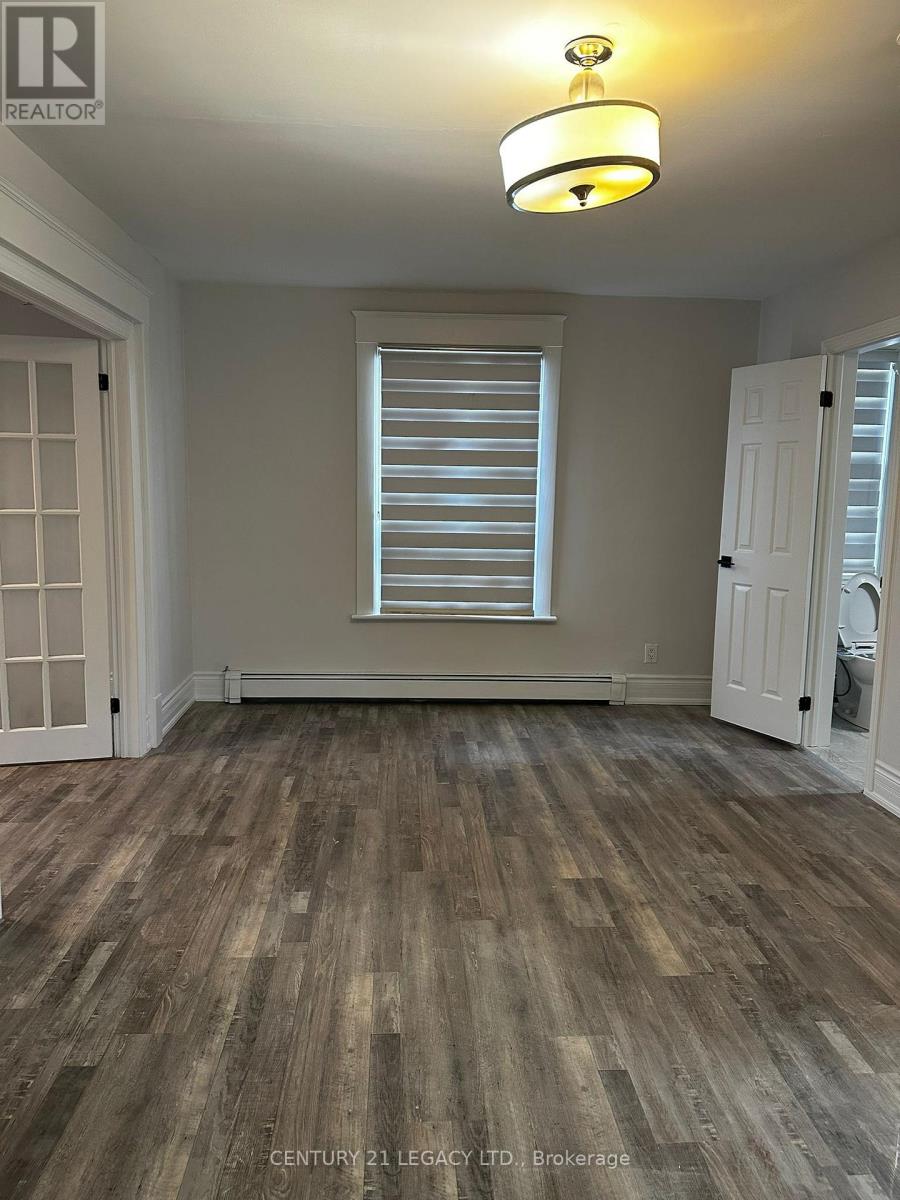 6251 Ker Street E, Niagara Falls, Ontario  L2G 1X7 - Photo 3 - X13046052