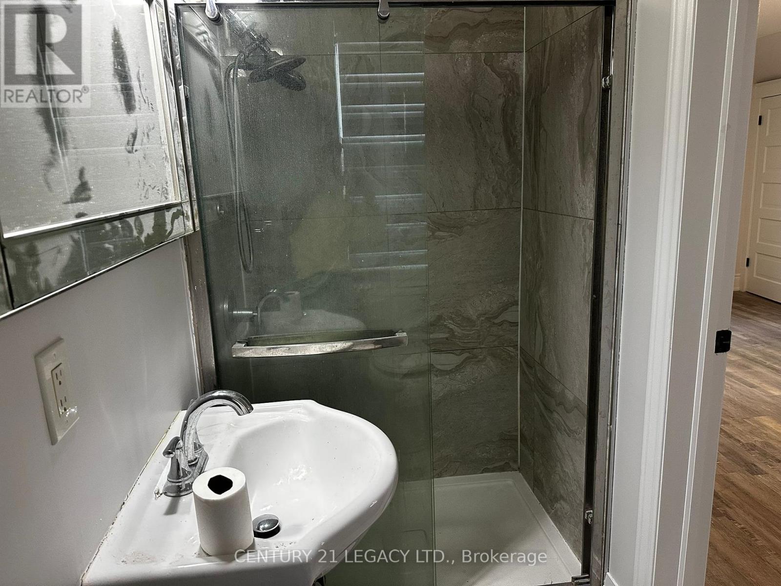 6251 Ker Street E, Niagara Falls, Ontario  L2G 1X7 - Photo 7 - X13046052