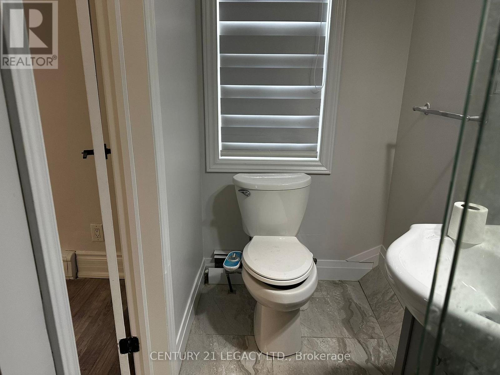 6251 Ker Street E, Niagara Falls, Ontario  L2G 1X7 - Photo 8 - X13046052