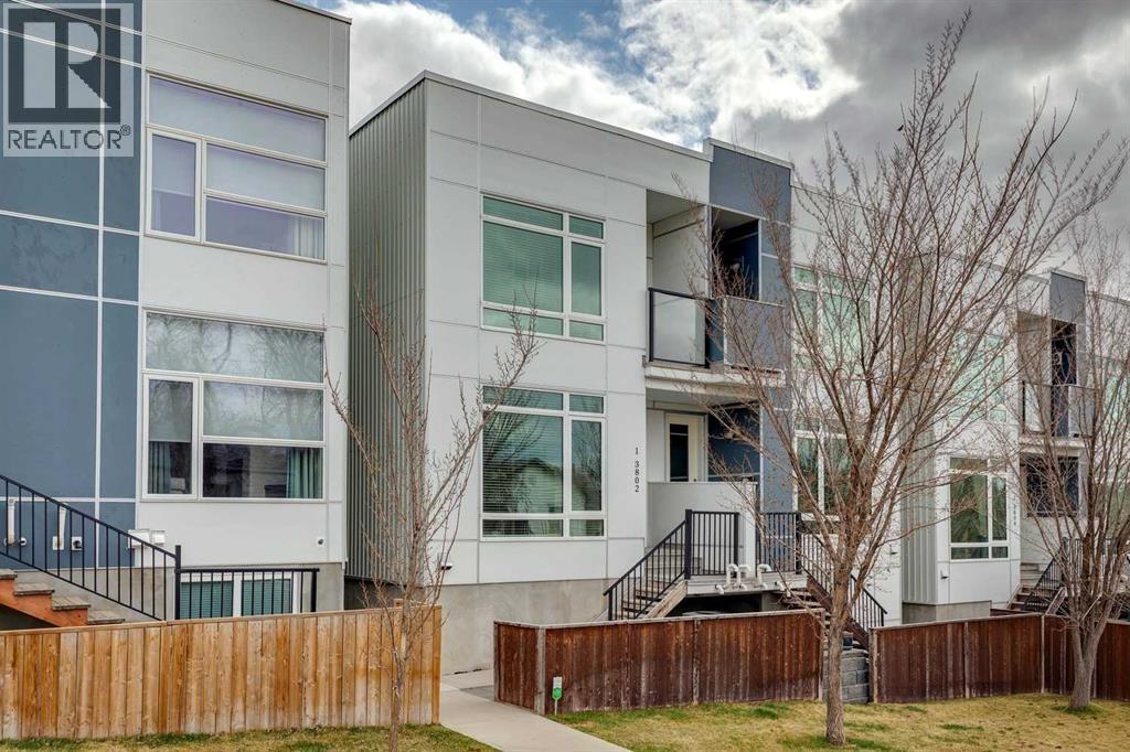 1, 3802 Parkhill Place SW, Calgary, Alberta