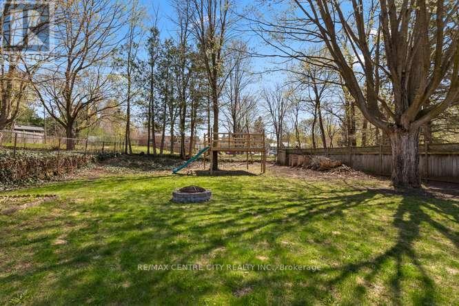 1302 Norman Avenue, London South, Ontario  N6K 2A3 - Photo 39 - X13046088