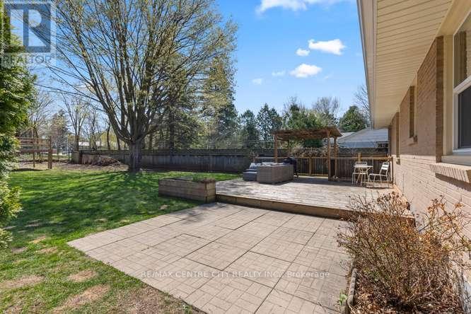 1302 Norman Avenue, London South, Ontario  N6K 2A3 - Photo 43 - X13046088