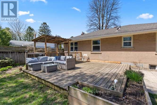 1302 Norman Avenue, London South, Ontario  N6K 2A3 - Photo 44 - X13046088