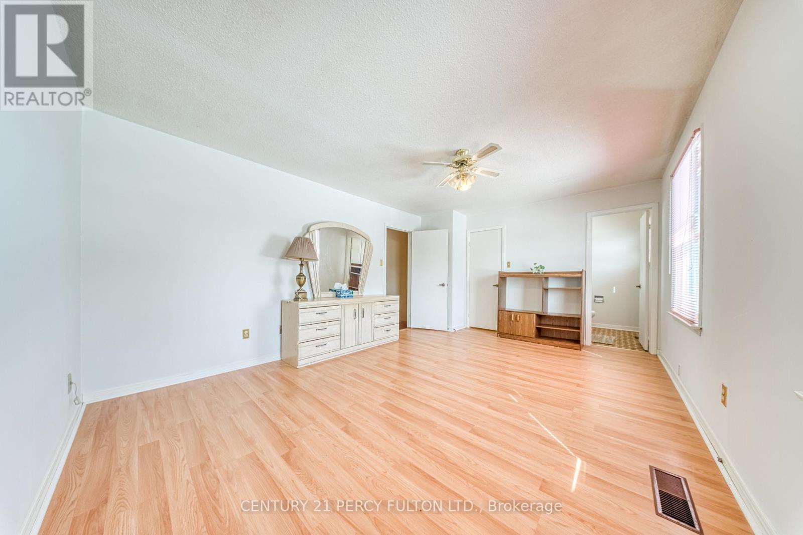 70 Millhouse Crescent, Toronto, Ontario  M1B 2E3 - Photo 9 - E12896776