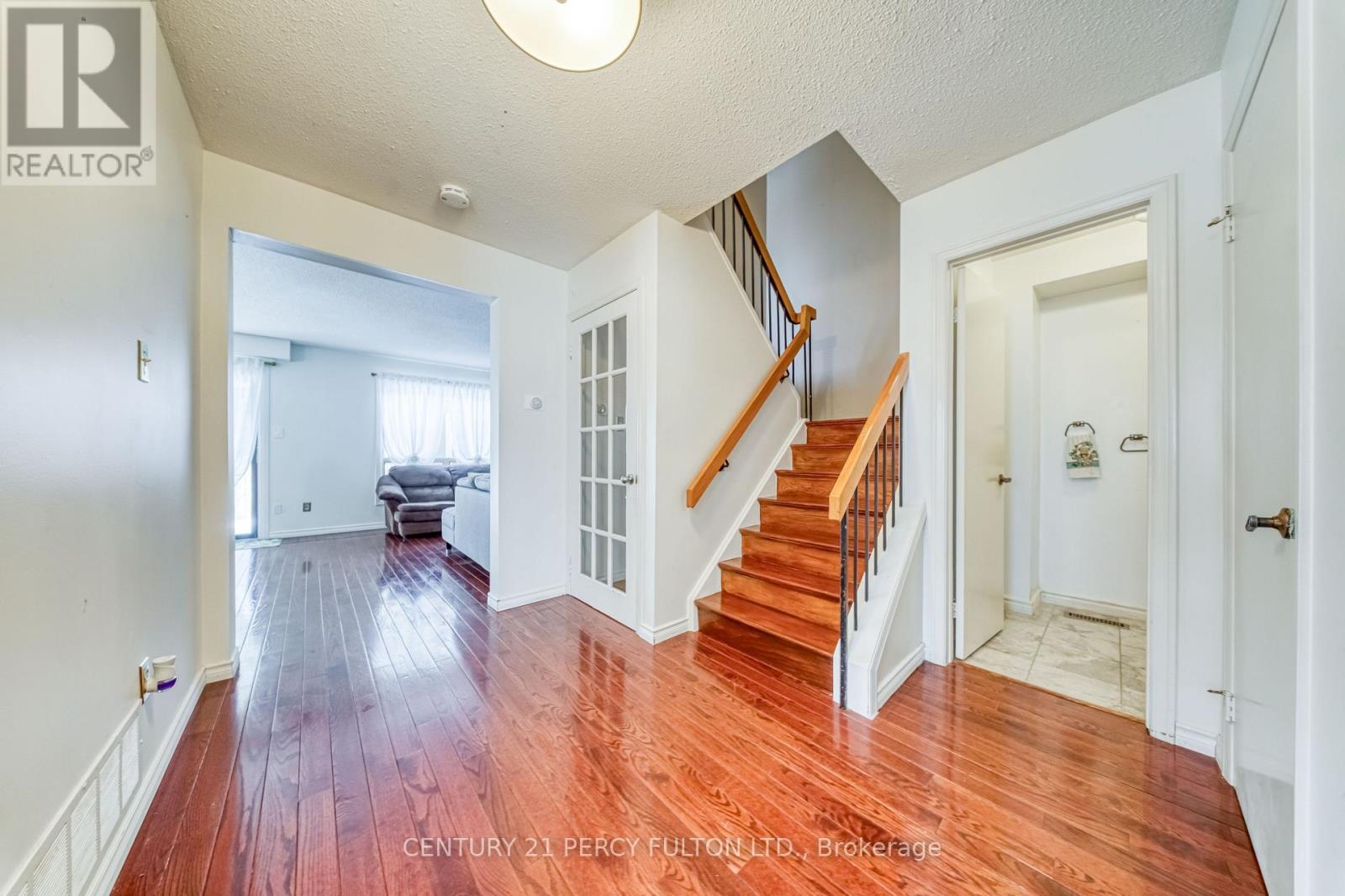 70 Millhouse Crescent, Toronto, Ontario  M1B 2E3 - Photo 3 - E12896776