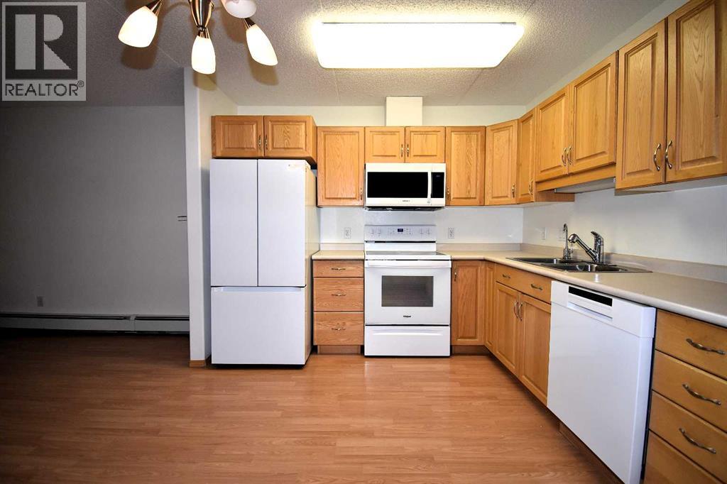 202, 777 48 Street, Edson, Alberta