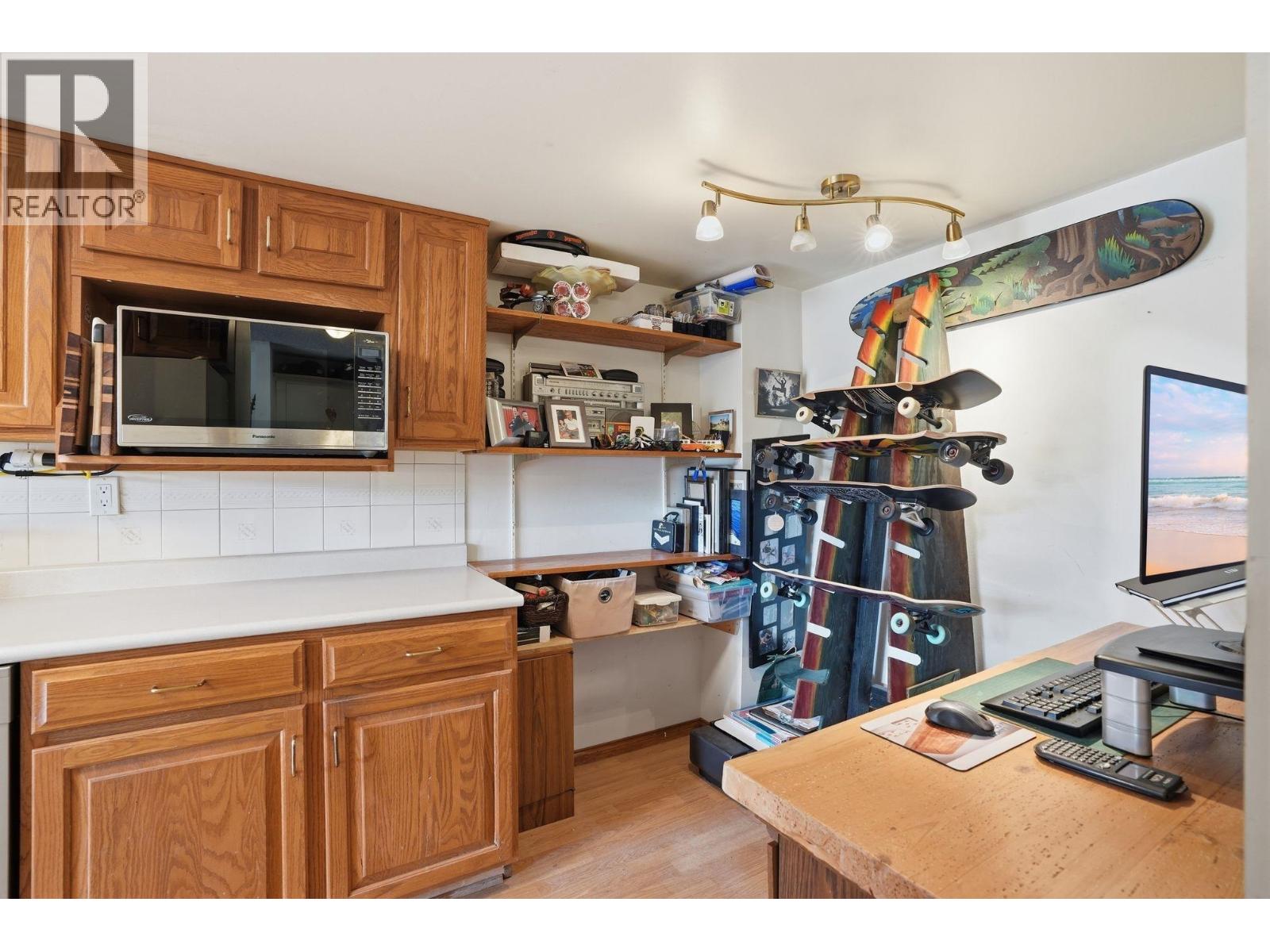 1021 Old Lillooet Road, North Vancouver, British Columbia  V7J 3H6 - Photo 11 - R3106067