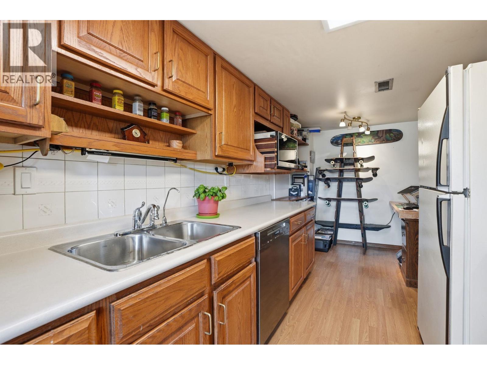 1021 Old Lillooet Road, North Vancouver, British Columbia  V7J 3H6 - Photo 8 - R3106067