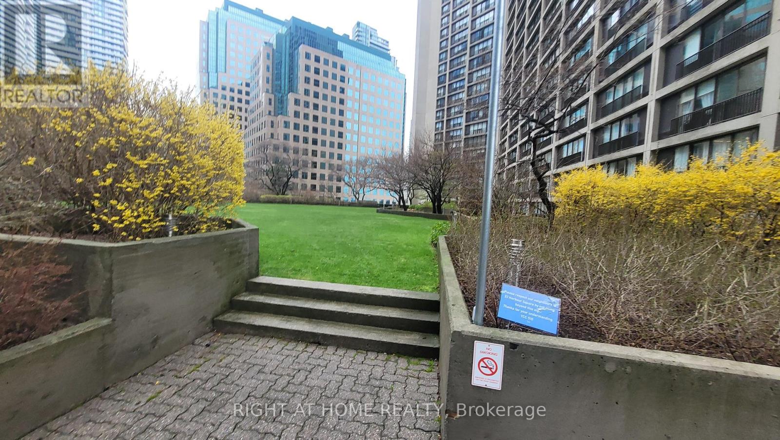 1803 - 33 Harbour Square, Toronto, Ontario  M5J 2G2 - Photo 18 - C13046080
