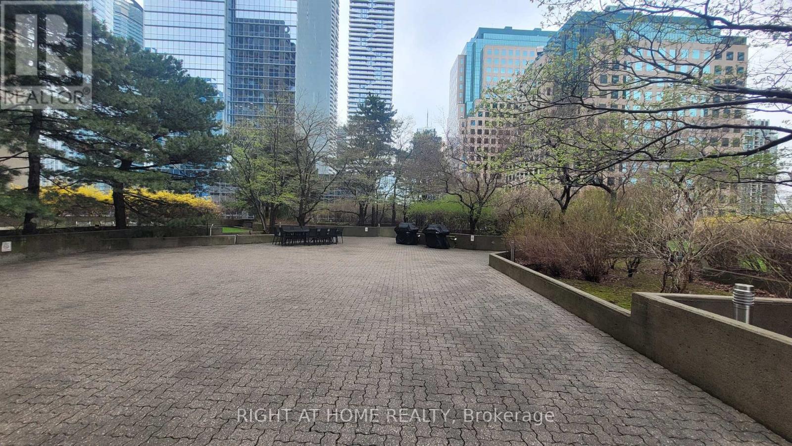1803 - 33 Harbour Square, Toronto, Ontario  M5J 2G2 - Photo 20 - C13046080