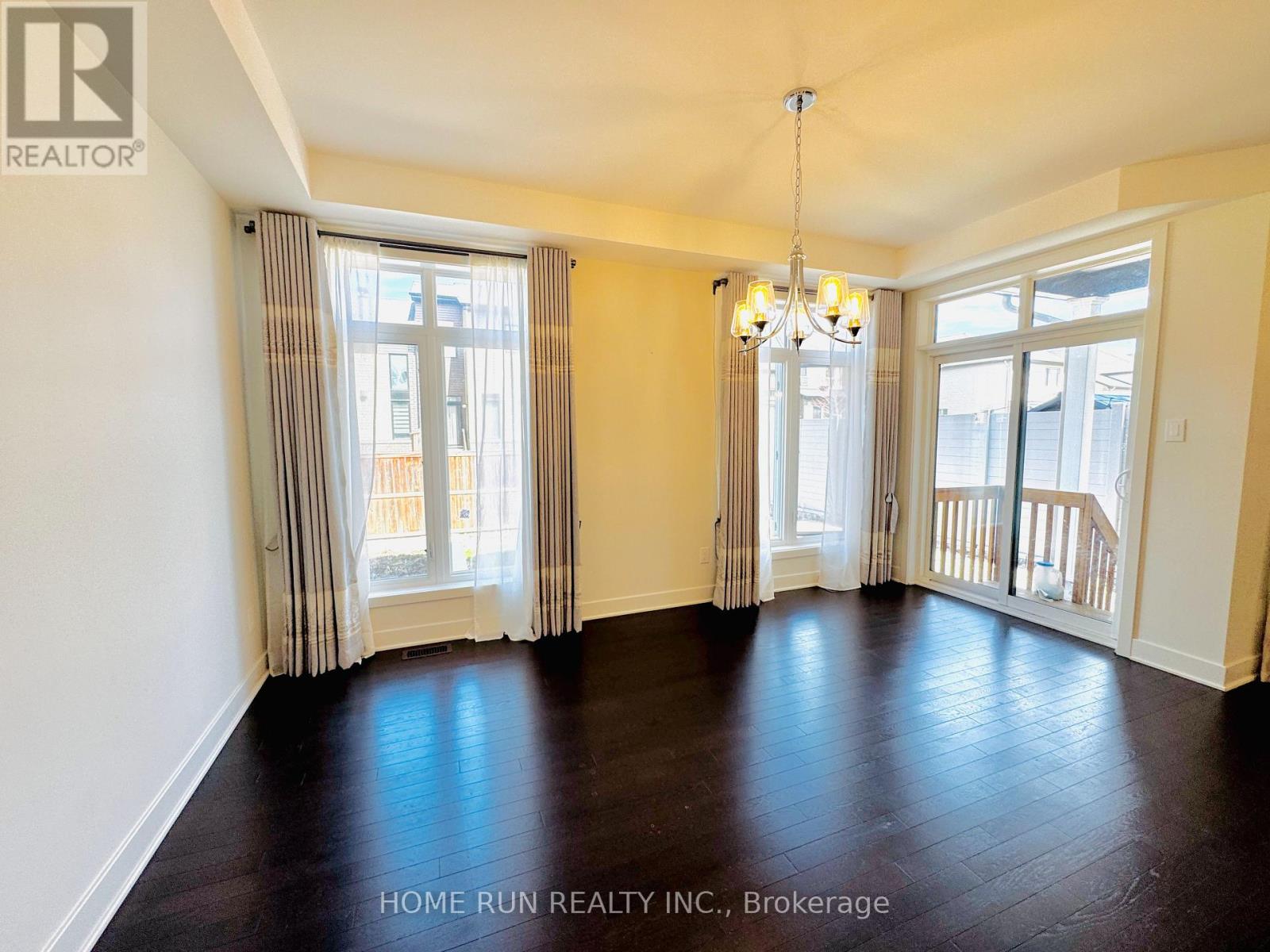 279 Mount Nebo Way, Ottawa, Ontario  K1X 0E1 - Photo 3 - X13046076