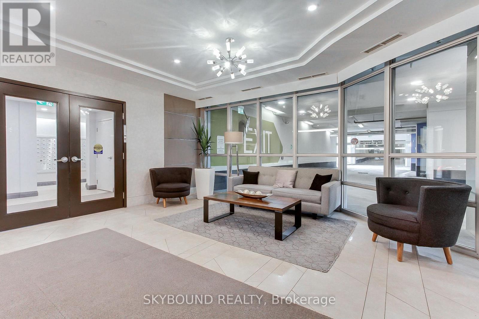 1006 - 1900 Lake Shore Boulevard W, Toronto, Ontario  M6S 1A4 - Photo 2 - W12729512