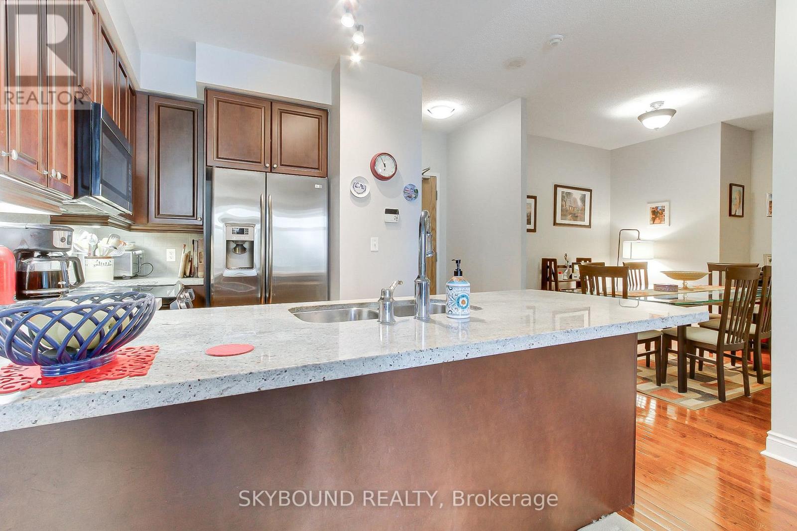 1006 - 1900 Lake Shore Boulevard W, Toronto, Ontario  M6S 1A4 - Photo 8 - W12729512