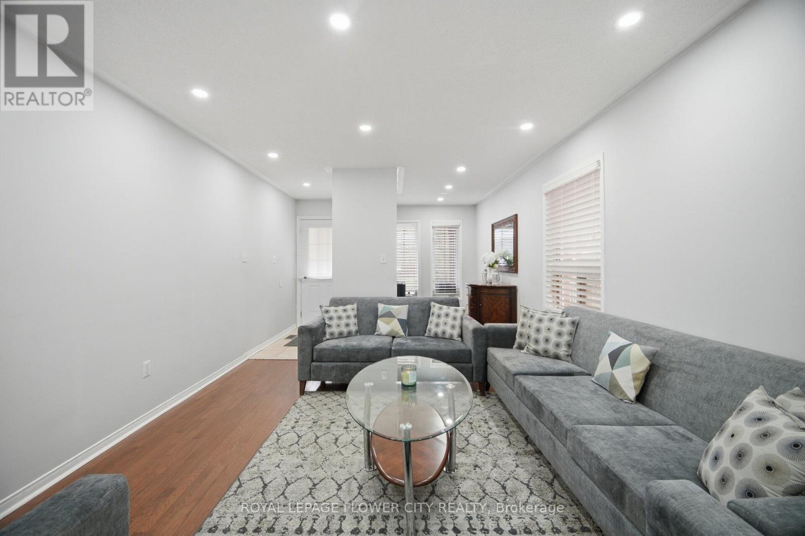 30 Ridgefield Court, Brampton, Ontario  L6P 1B4 - Photo 17 - W13046100