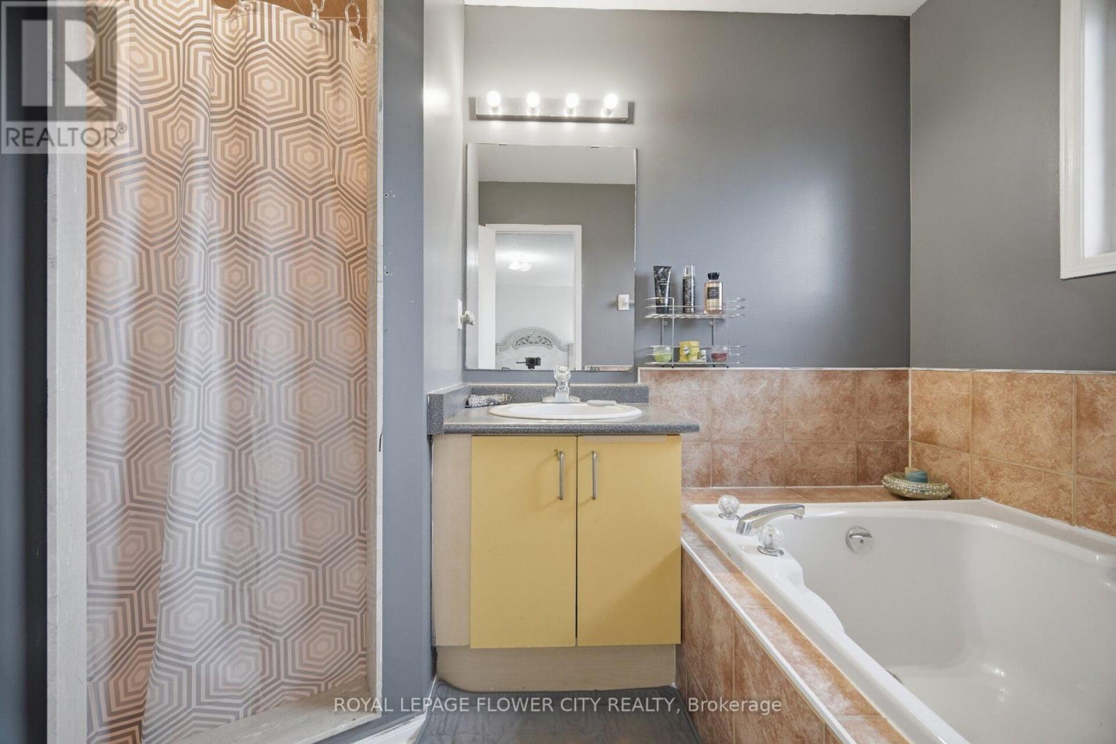 30 Ridgefield Court, Brampton, Ontario  L6P 1B4 - Photo 33 - W13046100