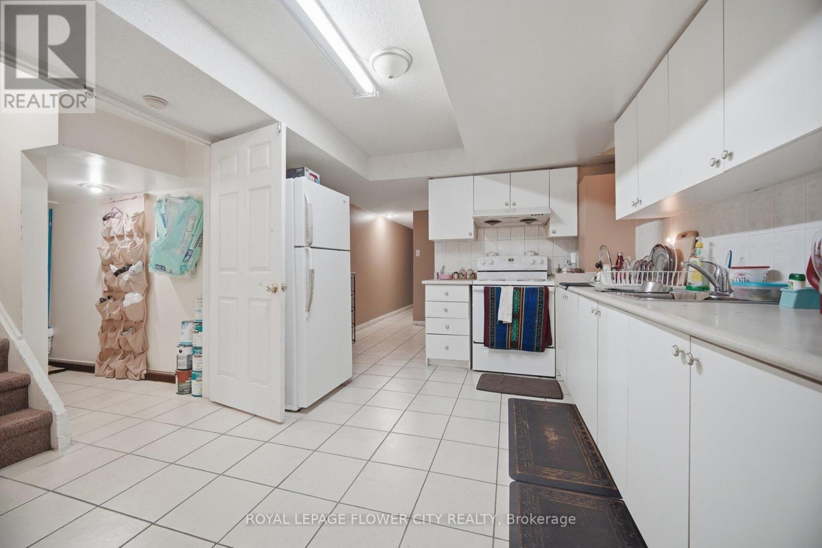 30 Ridgefield Court, Brampton, Ontario  L6P 1B4 - Photo 49 - W13046100