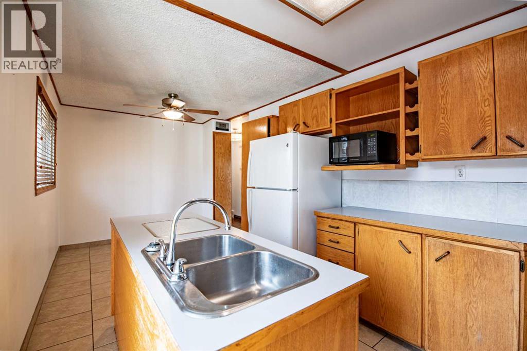 93 Westview Drive, Sylvan Lake, Alberta  T4S 1H8 - Photo 17 - A2286491