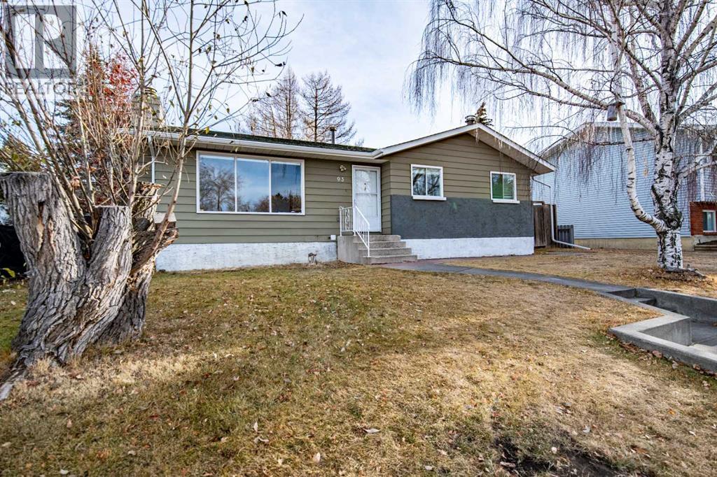 93 Westview Drive, Sylvan Lake, Alberta  T4S 1H8 - Photo 1 - A2286491