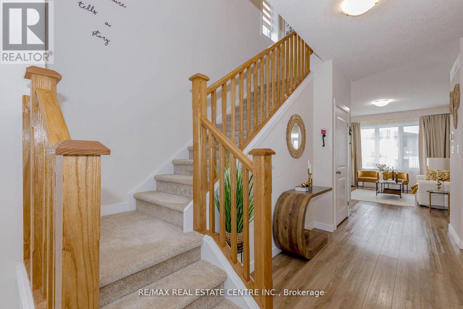 8 Moon Crescent, Cambridge, Ontario  N1S 0C4 - Photo 8 - X13046104