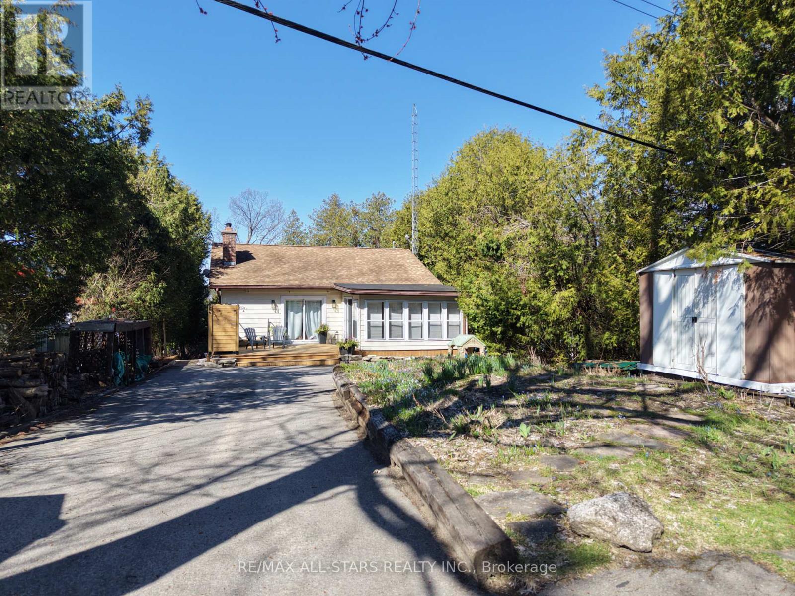 393 Hillside Drive, Kawartha Lakes, Ontario  K0M 1C0 - Photo 2 - X12908596