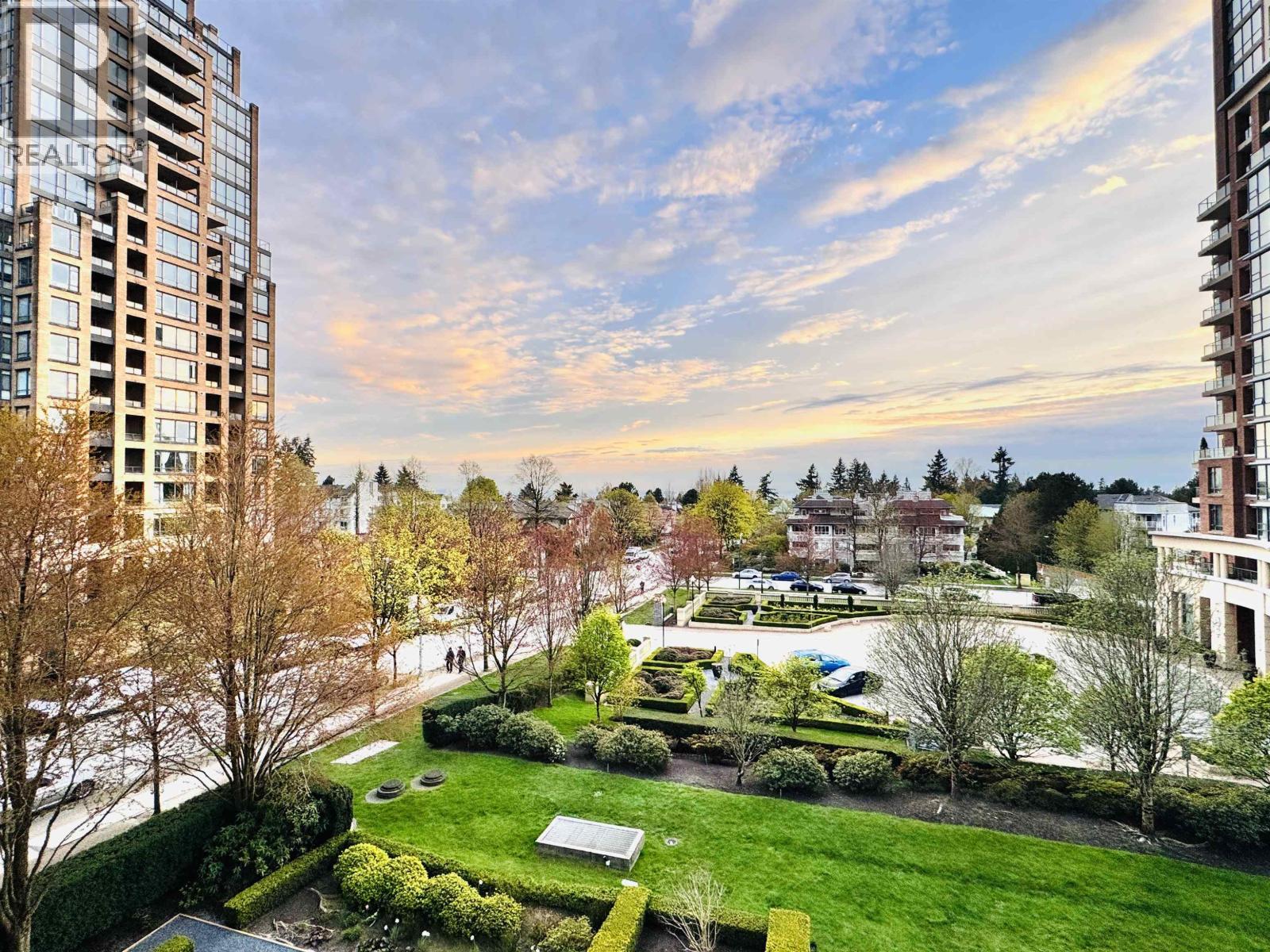 303 6833 STATION HILL DRIVE, Burnaby, British Columbia