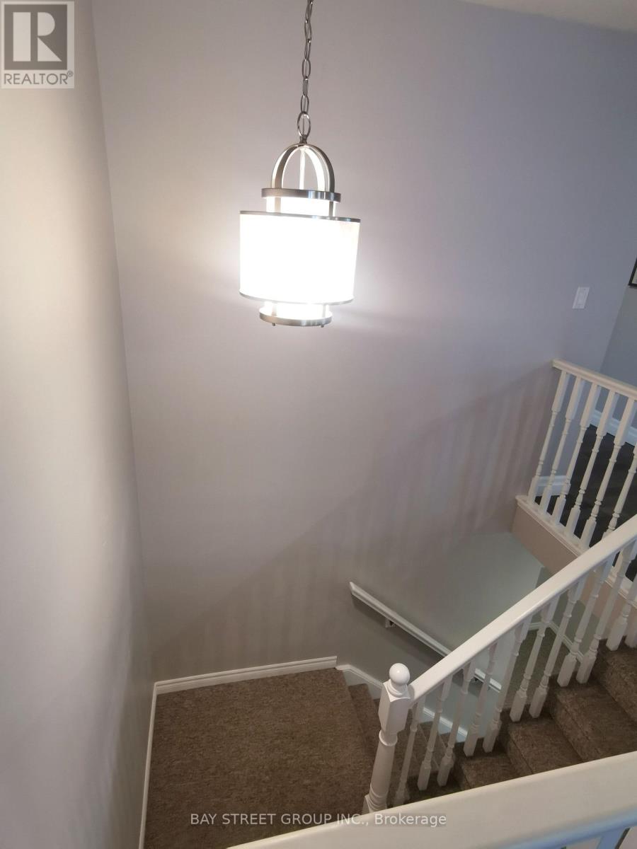 19 Falcon Crescent, Barrie, Ontario  L4N 0Y9 - Photo 25 - S13043904