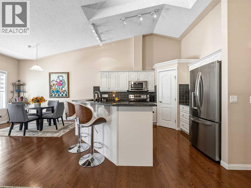 84 Sierra Morena Landing SW, Calgary, Alberta  T3H 4K3 - Photo 4 - A2291279