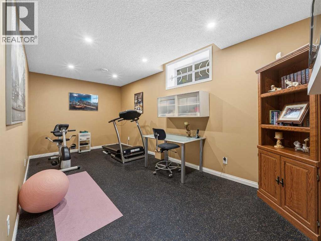 84 Sierra Morena Landing SW, Calgary, Alberta  T3H 4K3 - Photo 32 - A2291279