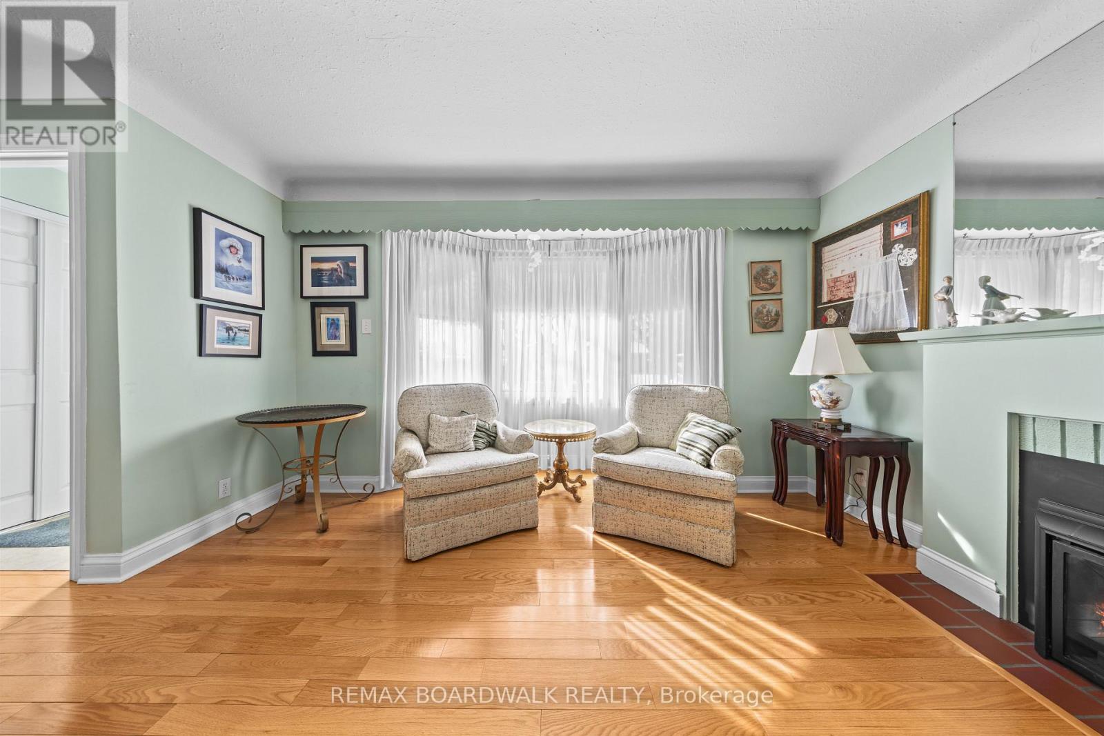 961 Kingsmere Avenue, Ottawa, Ontario  K2A 3K3 - Photo 6 - X12815582