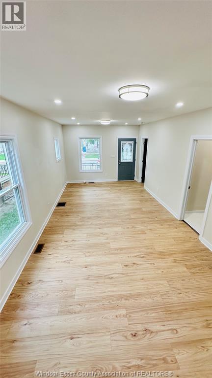 859 Pierre Avenue, Windsor, Ontario  N9A 2K9 - Photo 7 - 26008033